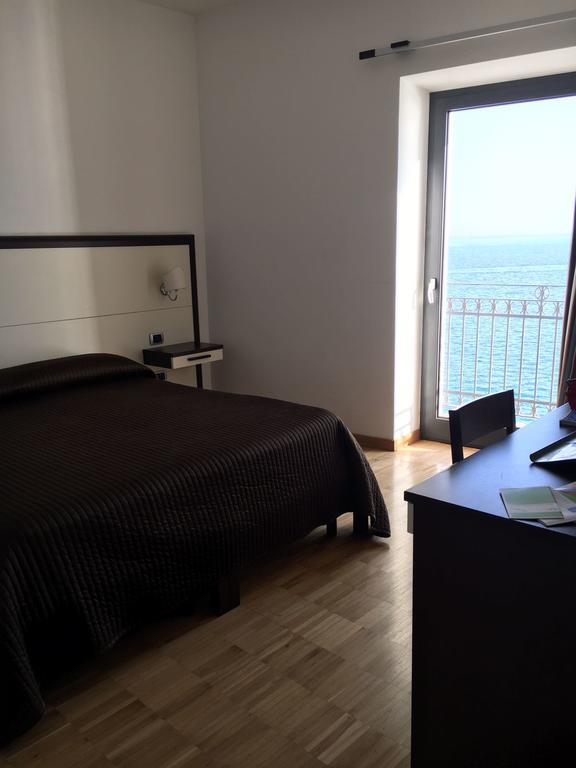 Baja Delle Sirene Bed & Breakfast Taranto Luaran gambar